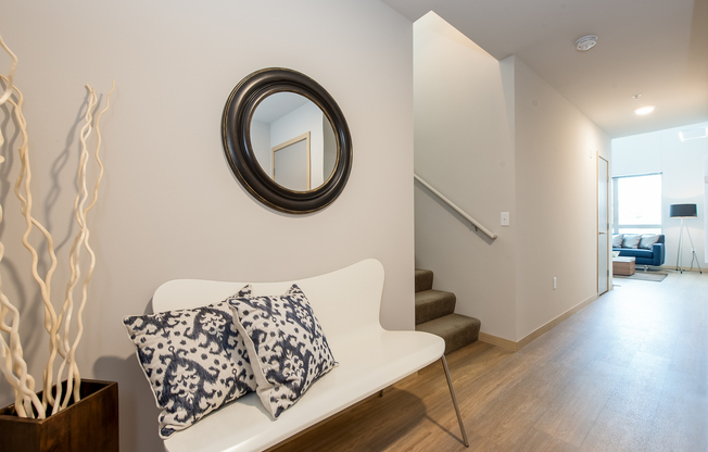 2 beds, 1.5 baths, 1,033 sqft, $3,495, Unit 711