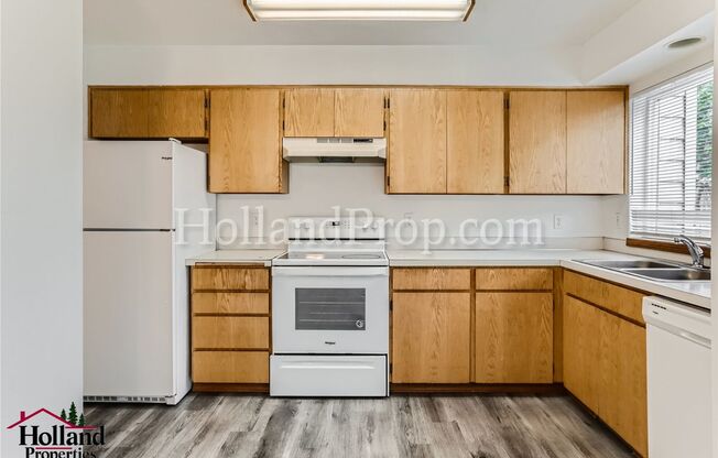 3 beds, 2.5 baths, $2,395, Unit Unit 3145