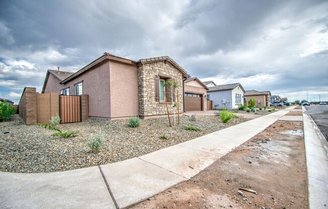 NEW 4 Bedroom home in Phoenix!