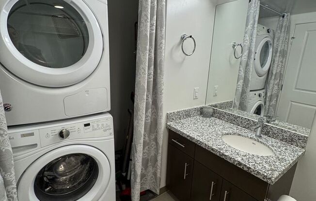 1 bed, 1 bath, $2,500, Unit UNIT # 2103