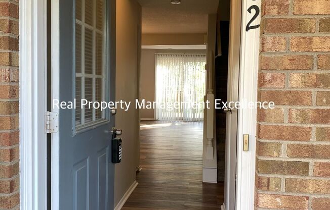 Renovated Raleigh Townhome Conveniently Located Near North Hills & I-540!