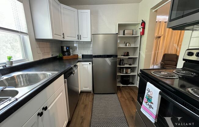 Studio, 1 bath, $1,200, Unit 311 W State St, #4