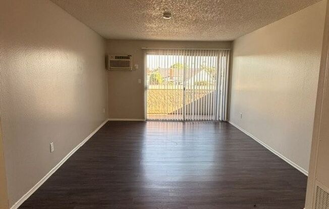 1 bed, 1 bath, 713 sqft, $2,075, Unit A071