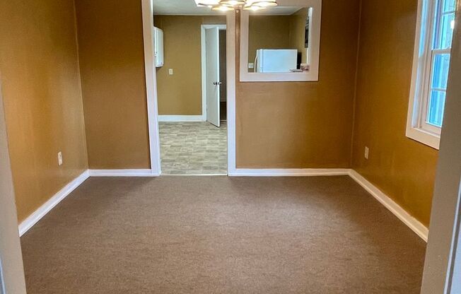 3 beds, 1 bath, $1,300