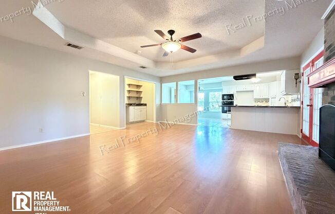 7832 PEBBLEBROOK DR