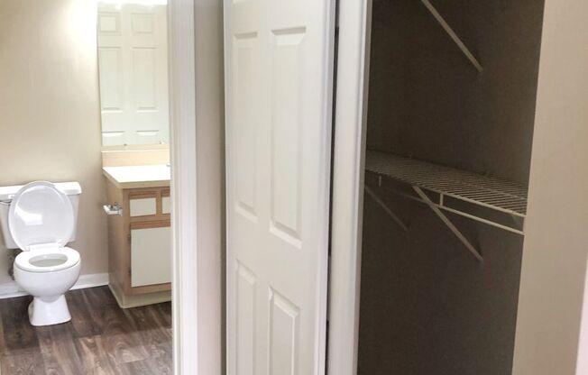 1 bed, 1 bath, 761 sqft, $1,118, Unit 8456f