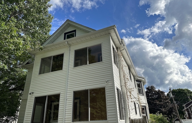 34 POND ST