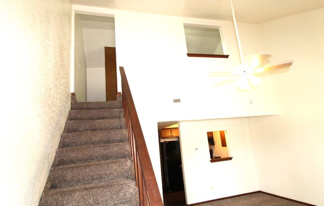 2 beds, 1 bath, 850 sqft, $850, Unit 11B