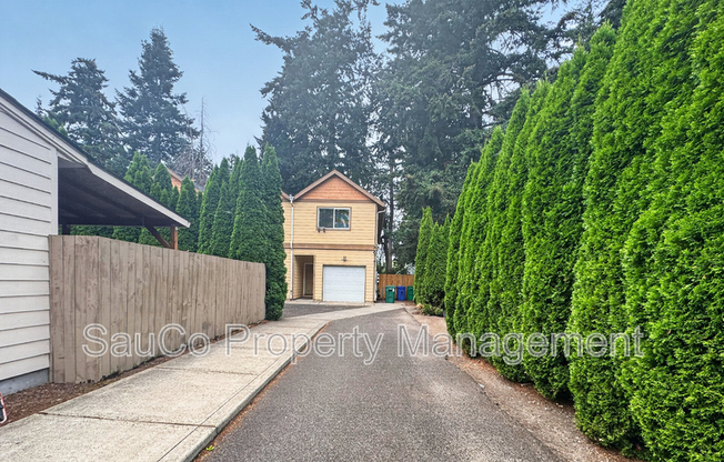 1109 NE 106 AVE