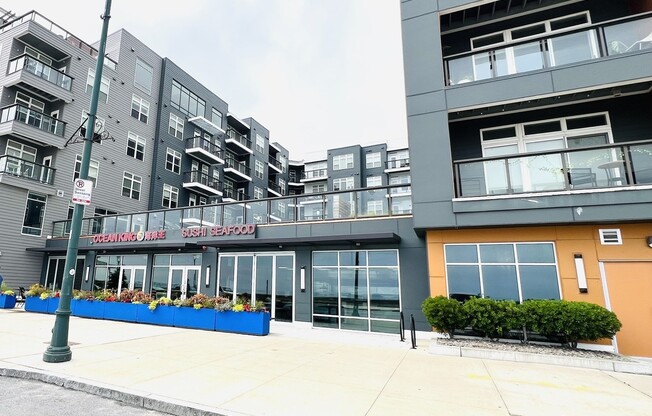 1 bed, 1 bath, 857 sqft, $3,400, Unit 5-5S