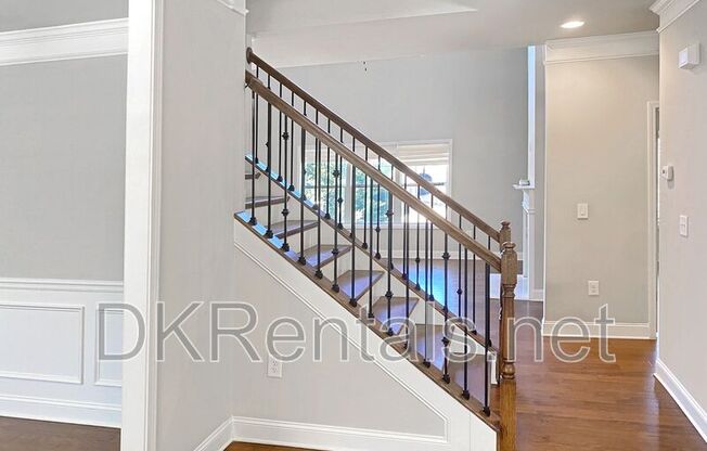 582 WARRENTON RUN DR