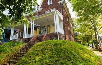 2025/2026 JHU Off-Campus 5bd/3ba Charles Village w/ W/D & parking!.. Available 6/9/25