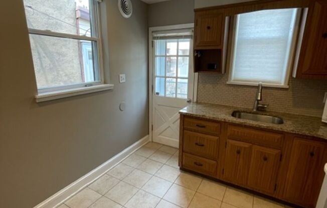 3 beds, 1 bath, $1,795