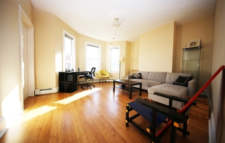 32 GAY HEAD ST