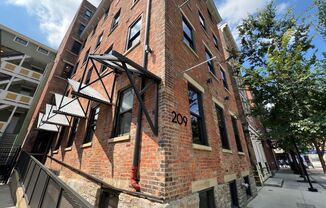 209 Woodward St