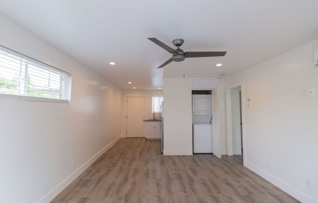 2 beds, 1 bath, 650 sqft, $2,500, Unit 801