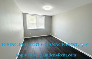 2 beds, 1 bath, 750 sqft, $1,500, Unit 1554 Bradley Ave  - Unit B (Second Floor)