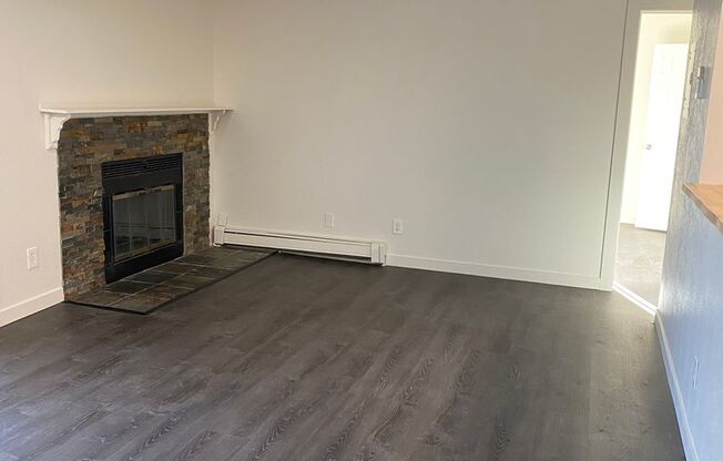 2 beds, 1.5 baths, 800 sqft, $1,845, Unit 1025-201