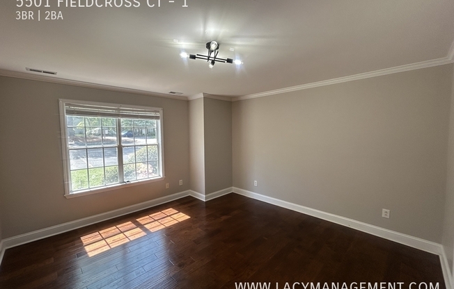 5501 FIELDCROSS CT
