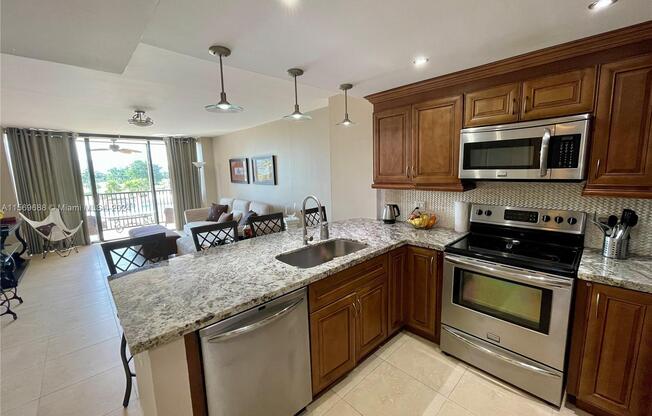20301 W Country Club Dr