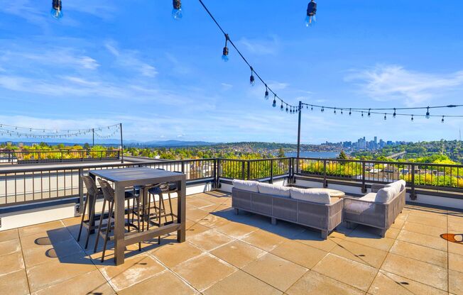 Studio, 1 bath, 322 sqft, $1,475, Unit 413 - AFF