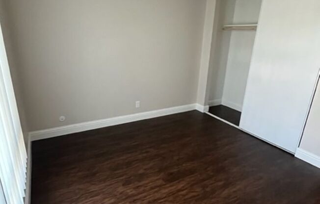 2 beds, 1 bath, 824 sqft, $1,625, Unit 42