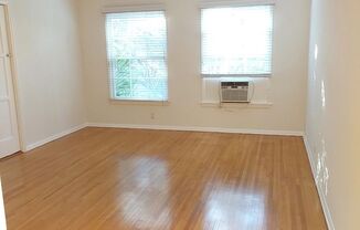 1 bed, 1 bath, $2,150, Unit 1271 ½