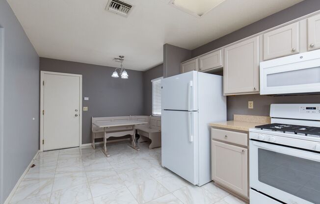 2 beds, 2 baths, $1,995