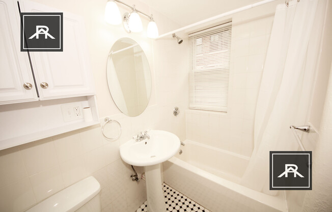 6 CHISWICK RD