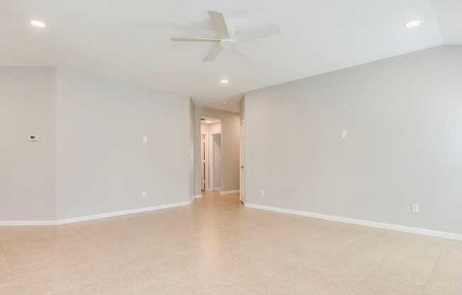 141 LINDEN LN
