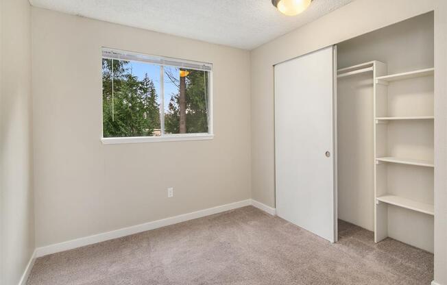 Bedroom with Closet Organizer