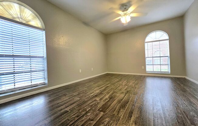 2 beds, 2 baths, 967 sqft, $1,299, Unit 614