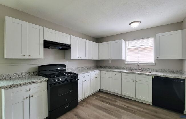 3 beds, 1 bath, $1,550