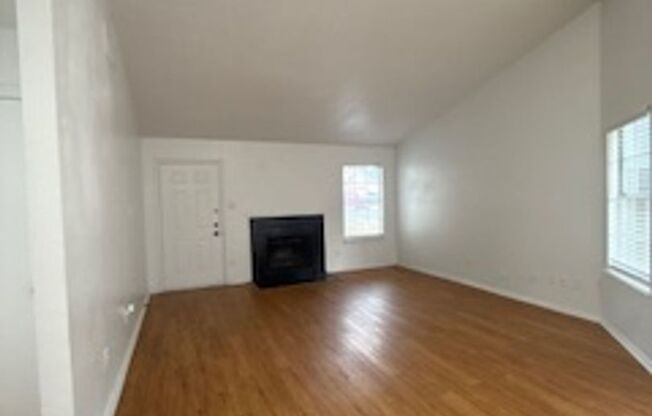 3 beds, 2 baths, 1,147 sqft, $1,875, Unit 11606A