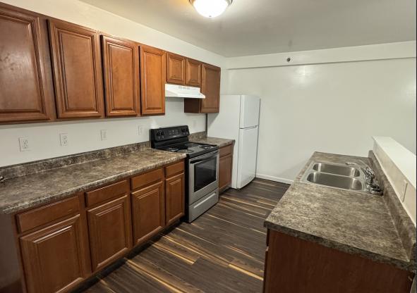 3 beds, 2 baths, 950 sqft, $1,200