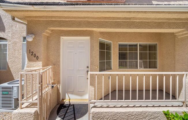Contemporary 3 Bedroom Townhouse in Gated Community