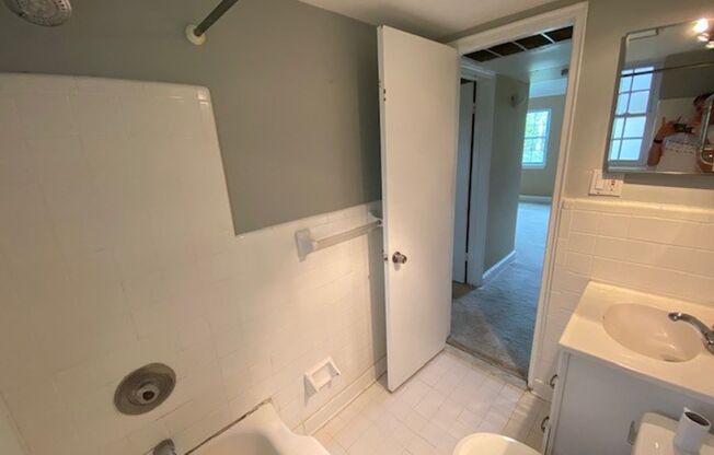 1 bed, 1 bath, $1,795, Unit # 6