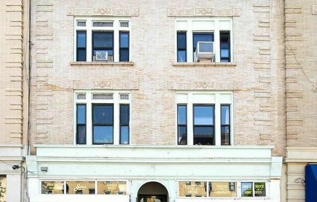 447 ROGERS AVE