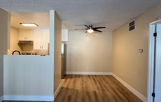 1 bed, 1 bath, 714 sqft, $1,795, Unit 060