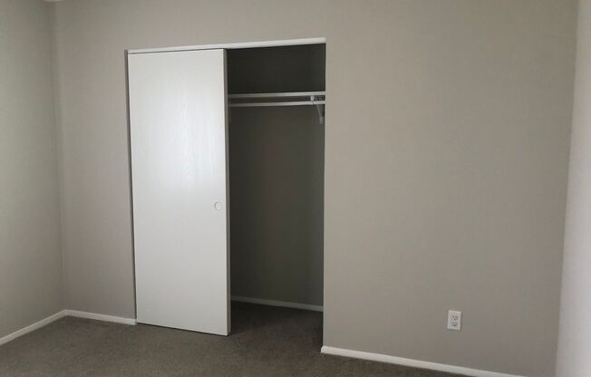 2 beds, 2 baths, 1,042 sqft, $1,429, Unit 6034C