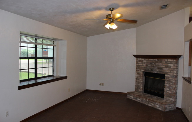 2 beds, 2 baths, $1,200