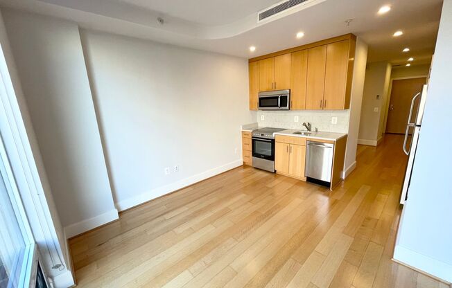 1 bed, 1 bath, $2,650, Unit 518