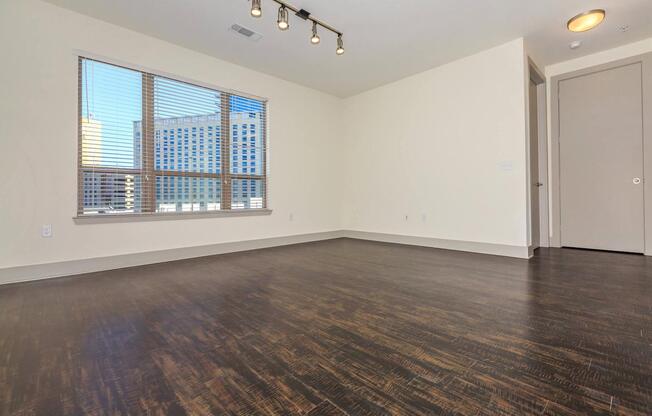 1 bed, 1 bath, 951 sqft, $1,533