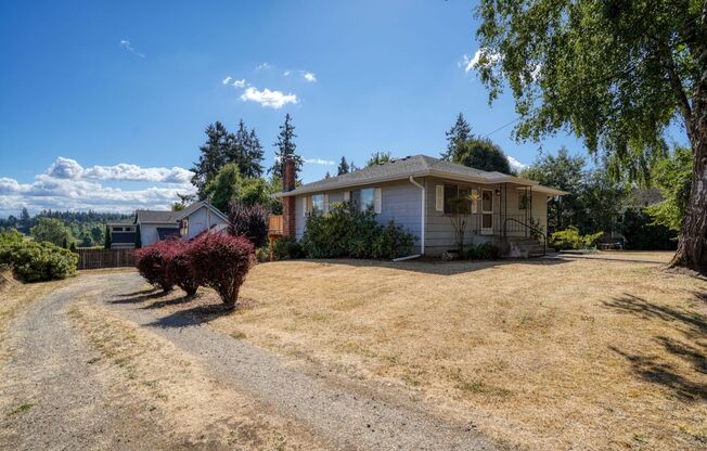 Wonderful 4 bedroom, 2 Bath on Oversized lot with Mt Hood Views.
