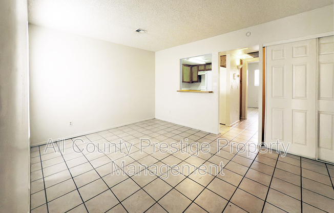1831 W MULBERRY DR