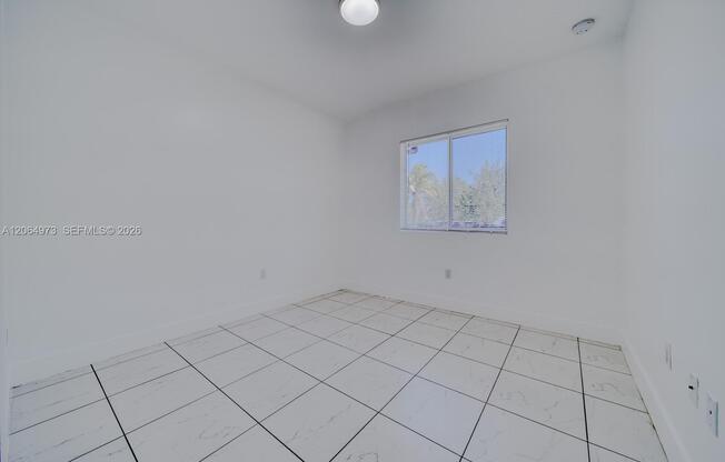 14708 NE 7 AVE