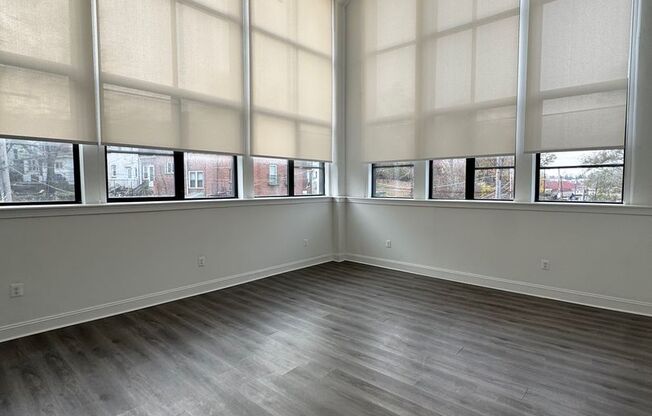 2 beds, 1 bath, 900 sqft, $1,695, Unit Unit 318