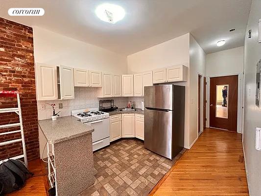 463 5 AVE