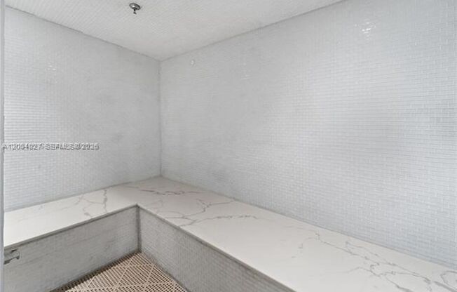 3 beds, 3 baths, 2,354 sqft, $9,500, Unit 16001 Collins Ave # 406