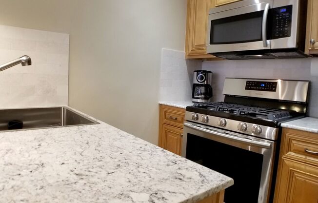 1 bed, 1 bath, 725 sqft, $1,850, Unit Apt. 1O (Furnished)